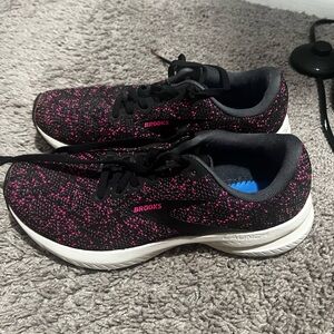 Brooks Launch 7 Running/Walking shoes